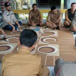 Pastikan Distribusi Bantuan Tepat Sasaran, Dinas Perkim Sukabumi Tinjau Pembangunan Rutilahu di Kecamatan Jampangkulon.***